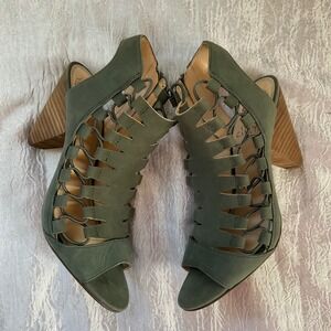NWOT Vince Camuto Olive Green Nubuck Cage‎ Sandals Cone Heel Gladiator Boot Boho